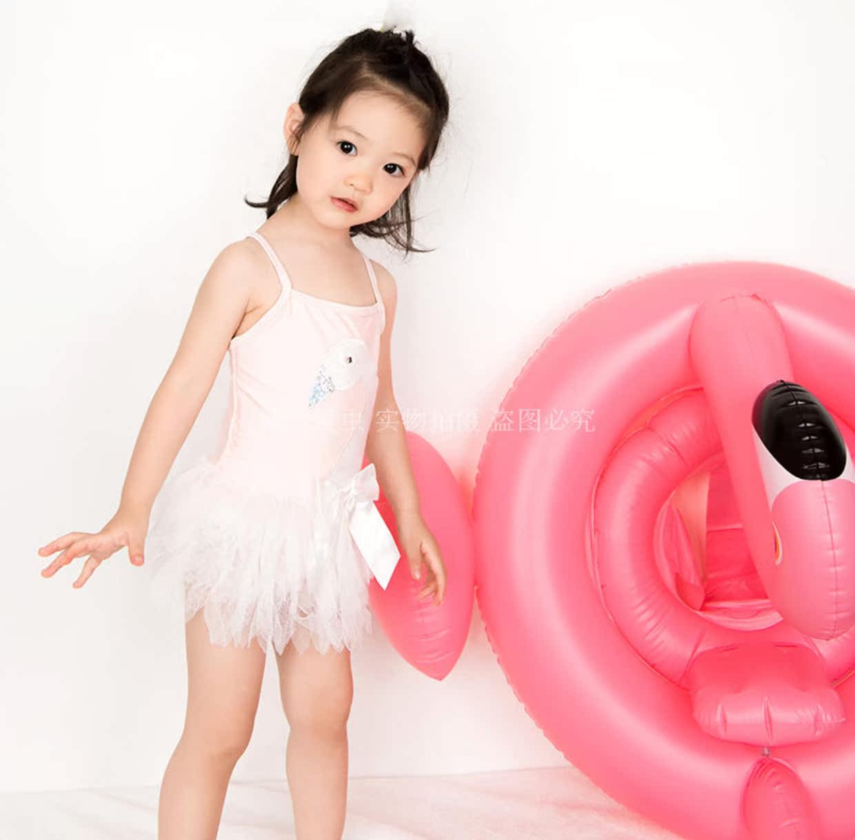Đồ bơi cho bé sago tình yêu bột côn trùng thiên nga dính liền hai tuổi Đồ bơi bé gái nữ đồ bơi bé gái đồ bơi cho bé gái 14 tuổi