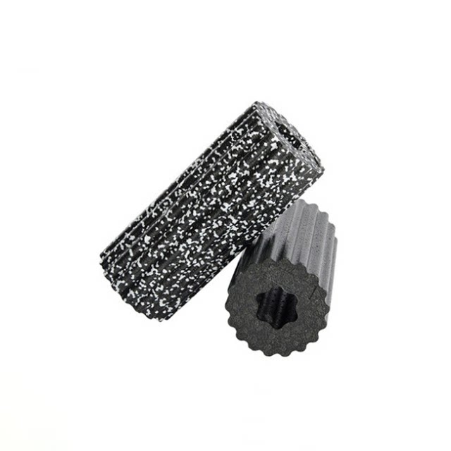 Roller put EP foam shaft gear leg back massage column yoga column fascia membrane P Komatsu hollow muscle relaxation