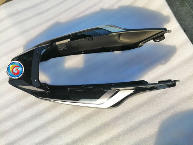 Áp dụng cho việc xây dựng váy Yamaha Tianjian Wangwei YBR250 đuôi cánh che phía sau JYM250-2A màu xám đen - Xe máy Sopiler khung bảo vệ xe nvx