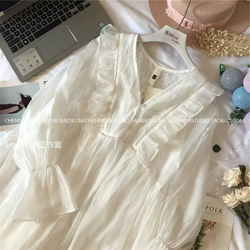 17 đầu mùa thu mới Pháp lãng mạn V-Cổ ren lá sen tay áo búp bê áo sơ mi xù lỏng áo sơ mi chiffon nữ