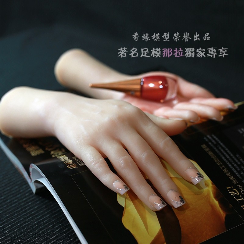 Simulation hand model Real person inverted model props jewelry jewelry model Nail art woman finger fetish online shop shooting