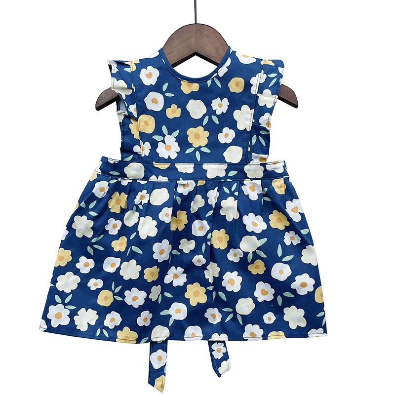Children's waterproof apron for food sleevless for kindergarten, Korean style, with ties on the back