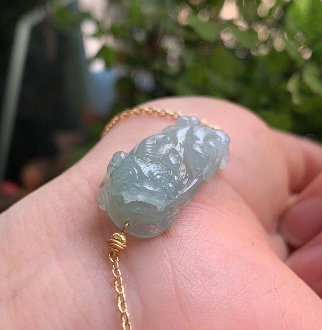 Yang Yujia Myanmar Natural A Goods Jadeite Blue Bottom Sprinkled Gold Ruyi Pixiu 14K Gold Hand Chilling Certificate