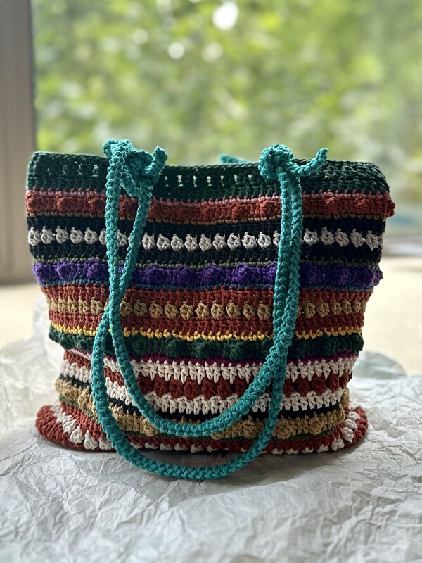 Chestnut and Berry Hand-Woven Earth-Tone Single-Shoulder Women's Tote Bag, Round-Strand Cotton Stiff Yarn Chestnut and Berry Hand-Woven Earth-Tone Single-Shoulder Women's Tote Bag, Round-Strand Cotton Stiff Yarn