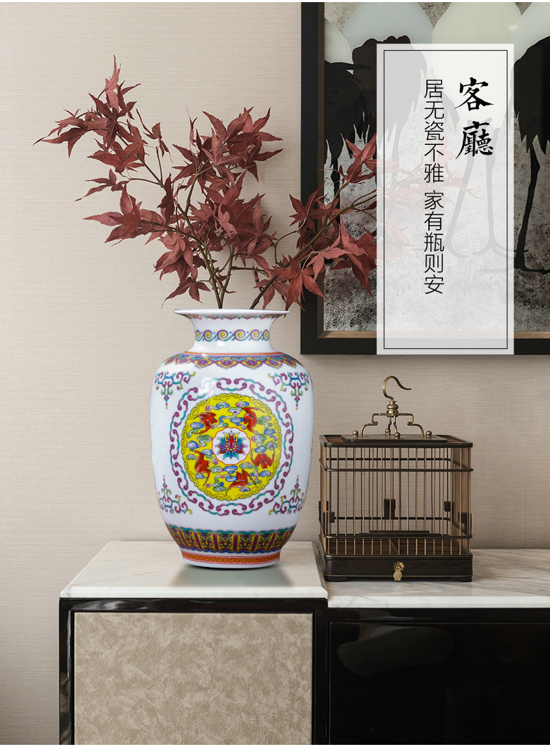 Blue and white porcelain of jingdezhen ceramics thin foetus and exquisite floret bottle of modern home living room TV ark adornment furnishing articles