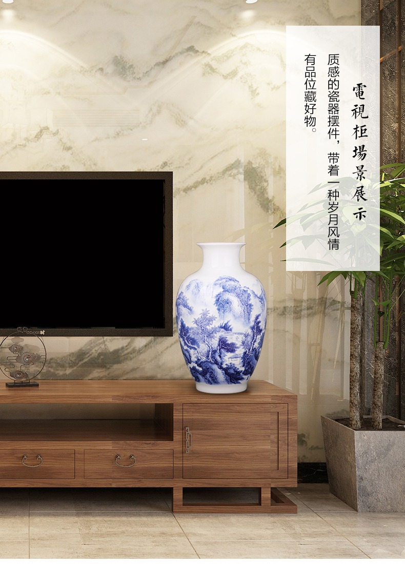 Jingdezhen ceramics landscape of blue and white porcelain vases, flower arranging furnishing articles mesa of the sitting room of Chinese style household decorations decoration