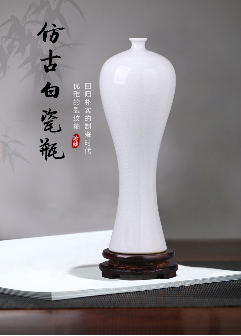 Jingdezhen ceramics white vase name plum bottle furnishing articles I and contracted household living room TV ark adornment arranging flowers