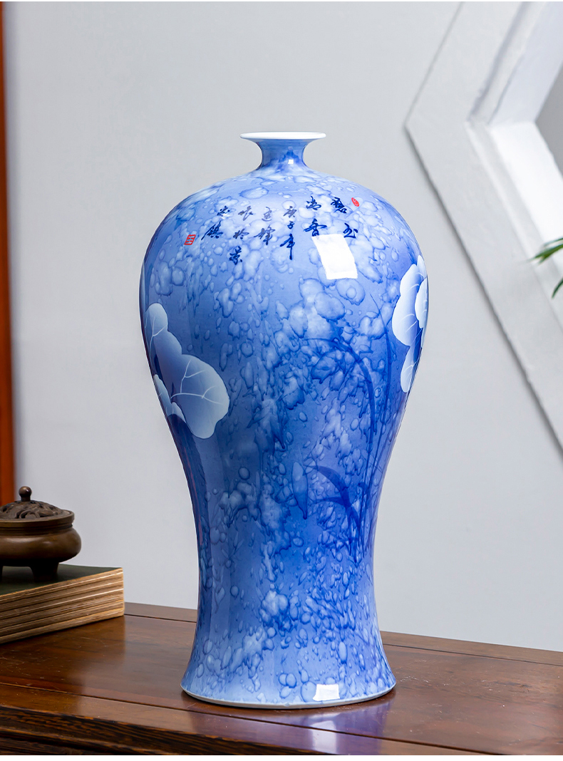 Jingdezhen ceramics hand - made lotus of blue and white porcelain vase flower arranging furnishing articles furnishing articles sitting room of Chinese style household decorations