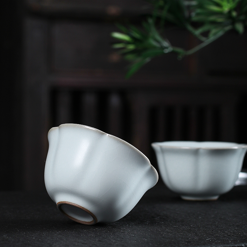 Clean Yu Kung Fu Tea Cup Monthly Porcelain opening cup cup cup of cup of sunflower cup
