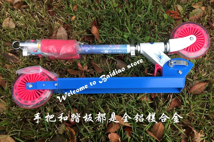 Xuất khẩu Ý gốc xác thực có thể gập lại có thể điều chỉnh cao và thấp 2 bánh xe scooter xe đẩy em ice lãng mạn Công Chúa xe đạp trẻ em 3 tuổi