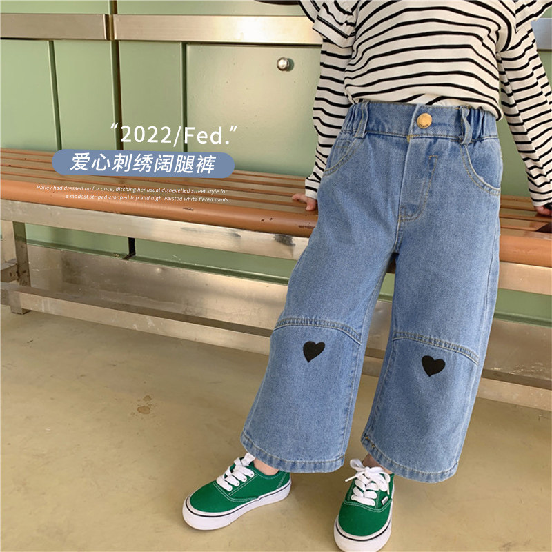 Egg roll mm girls jeans 2022 new spring clothes Korean version of the Western style loose straight pants children's spring and autumn wide-leg pants