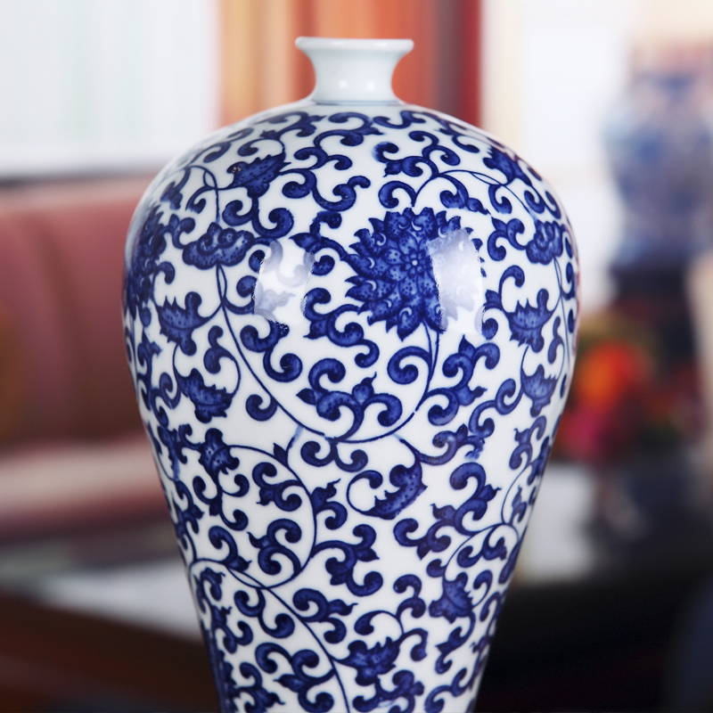 Jingdezhen ceramic floret bottle gifts home decoration furnishing articles antique beauty of blue and white porcelain bottle sitting room