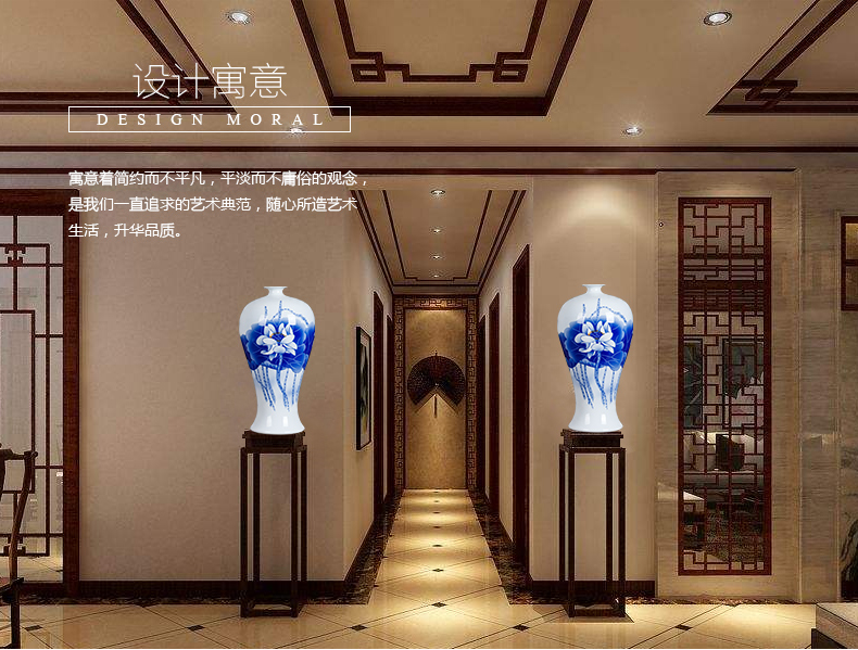 Jingdezhen blue and white ceramics hand - made vases, flower arrangement sitting room of Chinese style household wine cabinet office furnishing articles ornament