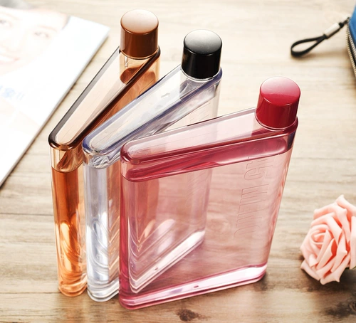 Креативный высококачественный квадратный портативный пластиковый чайник, простой и элегантный дизайн, популярно в интернете, делается под заказ