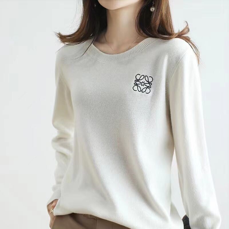100% Wool Sweater with Loewe Embroidery, Round Neck Knitwear for Women, Autumn and Winter, Loose and Soft Pullover, Inner Layer Base Sweater