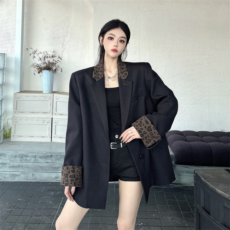 High-End Retro Versatile Black Suit for Women, New Spring and Autumn Korean Style Loose Casual Suit with Leopard Print Patchwork Top