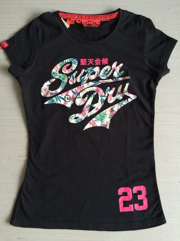 Discounted Domestic In-Stock Extremely Dry-Fit Women's Cotton T-Shirt with Cracked Print, Round Neck, Short Sleeves, Slim Fit and Good Shape Discounted Domestic In-Stock Extremely Dry-Fit Women's Cotton T-Shirt with Cracked Print, Round Neck, Short Sleeves, Slim Fit and Good Shape