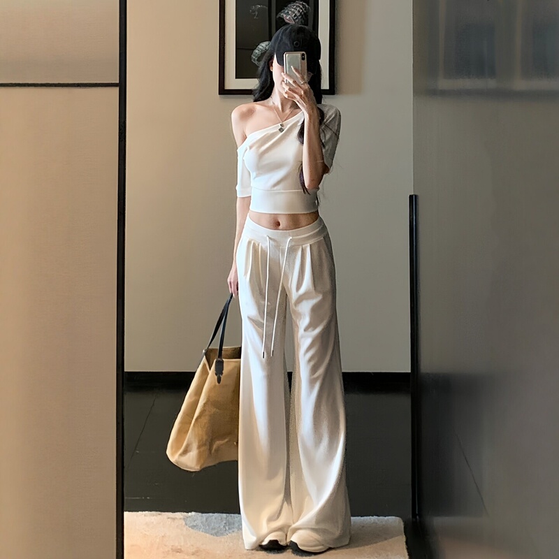 Korean-Style High-End Sportswear Set for Women, Summer Slimming Fashion, One-Shoulder Short-Sleeve Top and Wide-Leg Pants, Casual Two-Piece Trendy Set