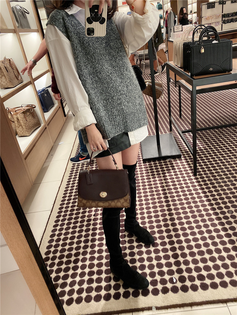 Edamame American CoachCOACH Tilly ladies portable cross flap knob bag