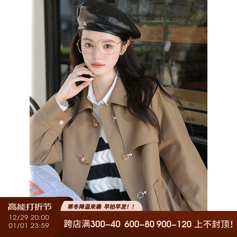 Plum cooked (black mark series) windcoat jacket small sub-conspicuble slim short Inn Wind 2023 new-Taobao