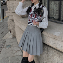 Plum cooked diamond lattice bear short sleeveless knitted vest female 2021 autumn new academic style vest