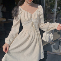 Plum cooked literary retro design sense niche square collar long sleeve dress female Autumn New High waist fairy dress