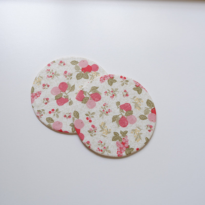 Pear and Plum Handmade Fabric Round Padded Placemat Coaster Oval Tea Mat for One