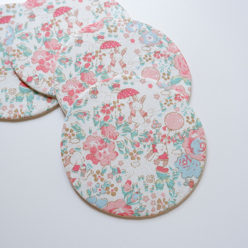 A cup cup cushion with an oval - shaped cup of umbrella rabbit's handmade cloth - shaped rabbit