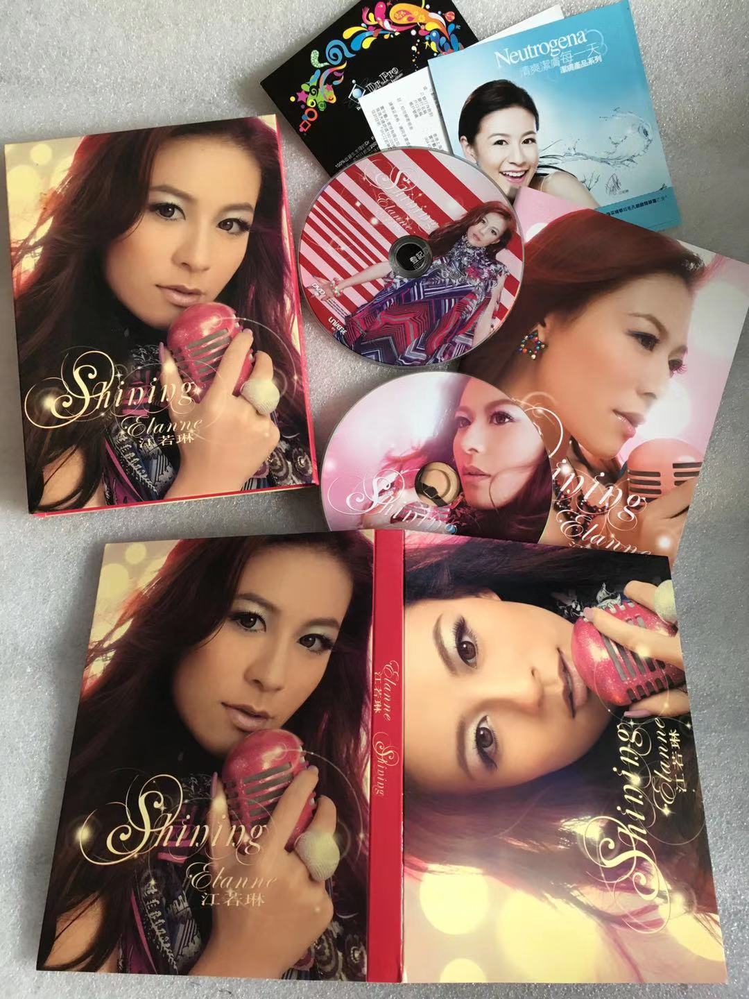 w-inds.         10 本写真集、20 张 DVD、珍宝套装 DVD-BOX 暗黒街列伝 GUNS AND GANGS - メルカリ