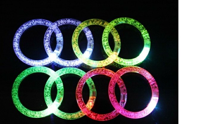 Vòng đeo tay phát sáng Flash Bracelet Vòng đeo tay acrylic LED Đồ chơi trẻ em Bar Dance Night Market Stalls - Vòng đeo tay Cuff vòng tay