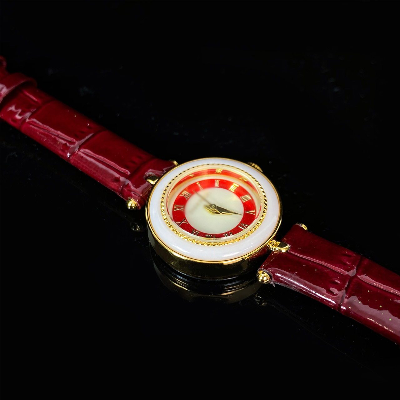 Hong Kong Amberman Hetian White Jade Disc Burgundy Leather Strap Crocodile Pattern Watch