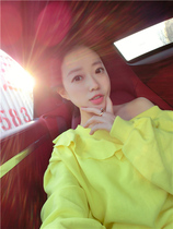 cp-49ORAKOO Korea Dongdaemun early autumn sweet to the tip of the heart Lemon yellow lotus leaf off-the-shoulder lantern sleeve sweater