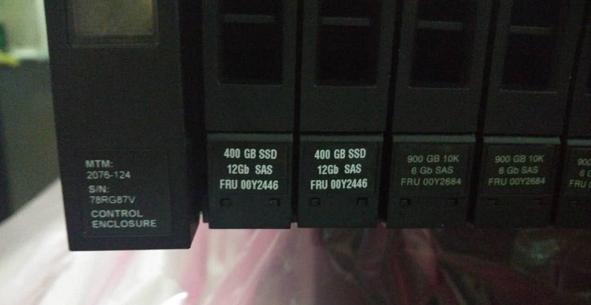 v7000 2076-124 400G 00Y2446