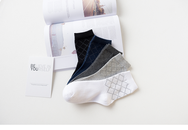 Vớ nam mùa đông cotton nam vớ cotton ống khử mùi thấm hút mồ hôi đen vớ nam kinh doanh vớ nam vớ cotton tất nam giá rẻ