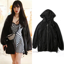 Star Yang power the same clothes pituality black windsuit woman with a hitch in the wind and a dress for two sets in the wind