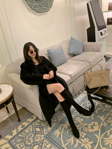 Высокие сапоги, удерживающие тепло ботинки на высоком каблуке, по фигуре