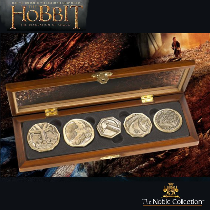 Warner Genuine Hobbit surrounding Lord of the Rings Dwarf coin set with display box collection props