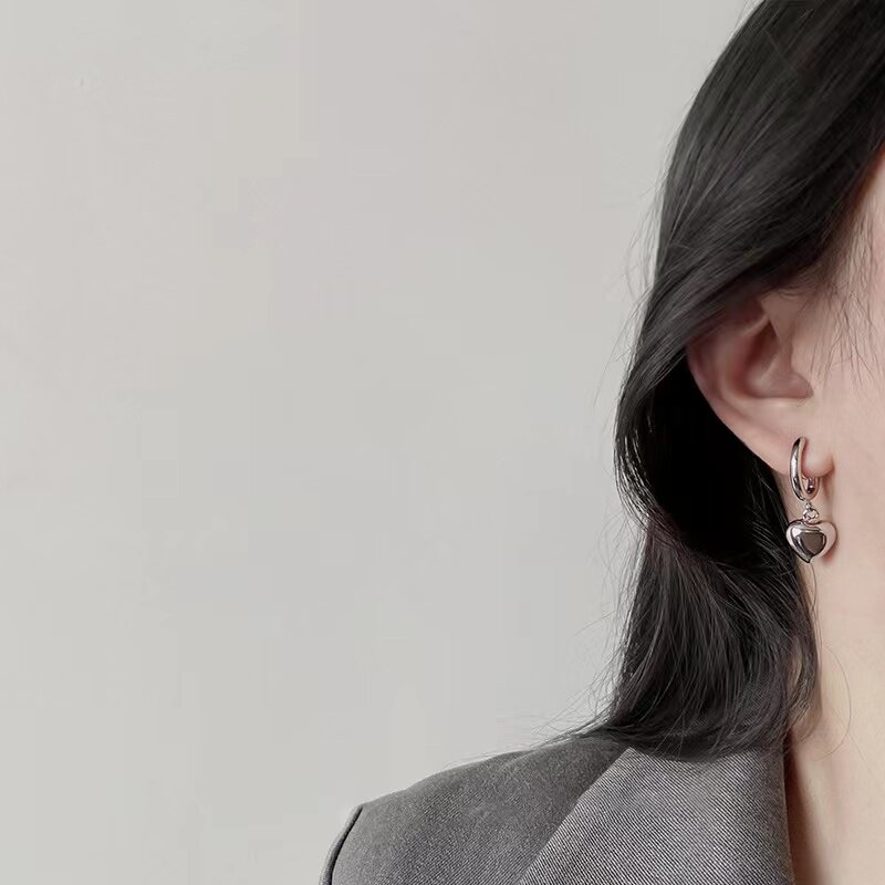 Four pick-up and one summer (dry net leash INS wineward ear clip) sweet and temperamental without earring earrings