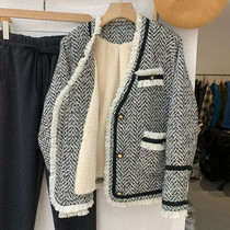 Gush herringbone textured wool coat with small fragrant wind jacket Women short 2021 Winter Lean Lamb Wool Thickened Checkered blouse