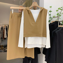 Even Cap Casual Suit Woman Little Guy 2022 Spring New Fashion T-shirt Horse Chia Half Body Dress Three Sets