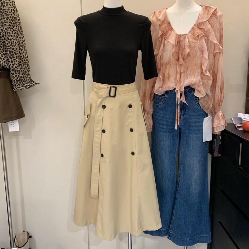 Half-High Collar T-Shirt Top + Double-Breasted Skirt Two-Piece Set for Women 2026 Autumn British Style High-Waisted Half-Sleeve Suit Half-High Collar T-Shirt Top + Double-Breasted Skirt Two-Piece Set for Women 2026 Autumn British Style High-Waisted Half-Sleeve Suit