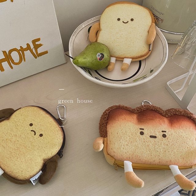 ເຮືອນແກ້ວ*ins toast plush storage bag key chain bag mobile phone digital bag coin purse