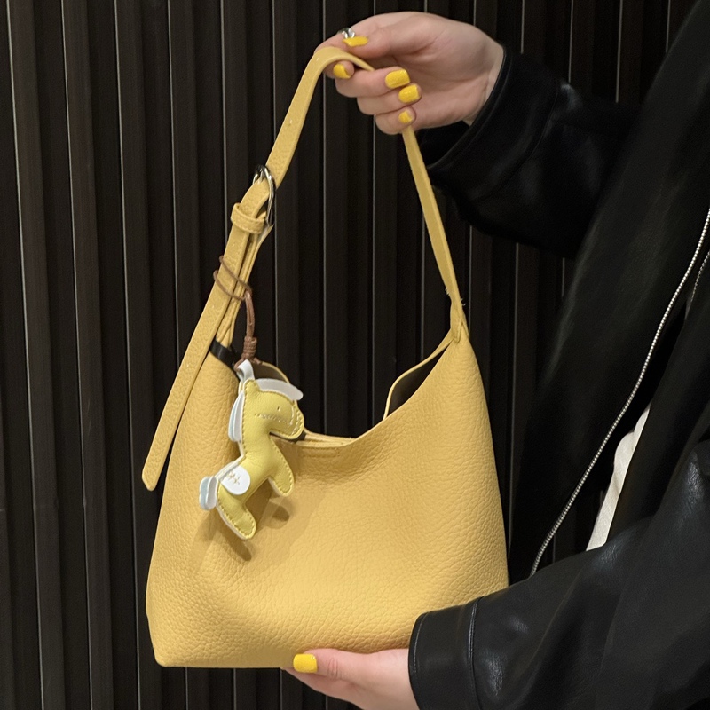 2026 New Fashionable Versatile Stylish Large-Capacity Shoulder Crossbody Bag Commuter Unique Underarm Bag Tote Bag