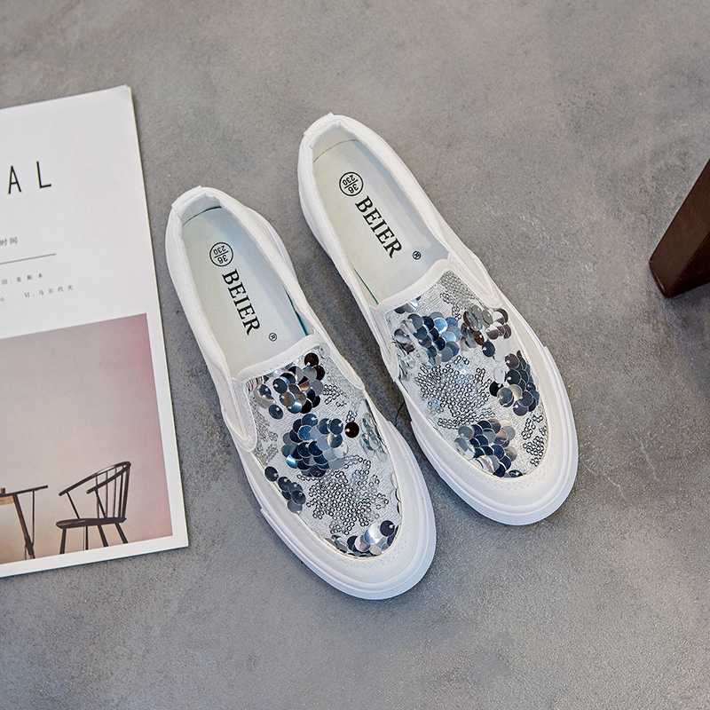 Spring Korean Style Thick-Soled Sequin Loafers, White Shoes, Versatile Canvas Shoes, Casual Shoes for Female Students, Trendy Slip-On Shoes