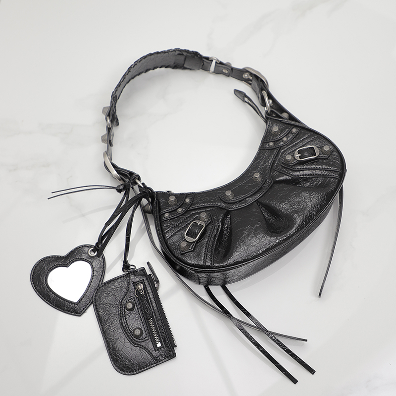 2026 New Model B Brand Bag Lecagole Motorcycle Bag Women's Top Layer Cowhide Crescent Bag Rivet Underarm Bag Vintage 2026 New Model B Brand Bag Lecagole Motorcycle Bag Women's Top Layer Cowhide Crescent Bag Rivet Underarm Bag Vintage