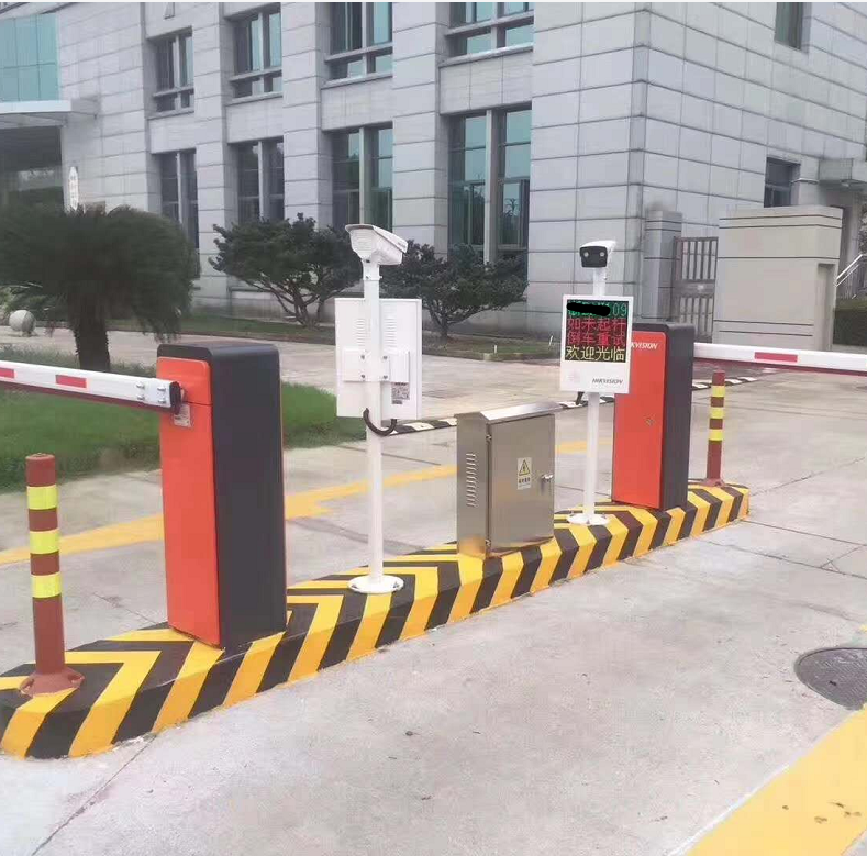 Large Chinese license plate identification fence machine discontinued field system IPMAE8-1100A entrance and exit replacement light catch pat All