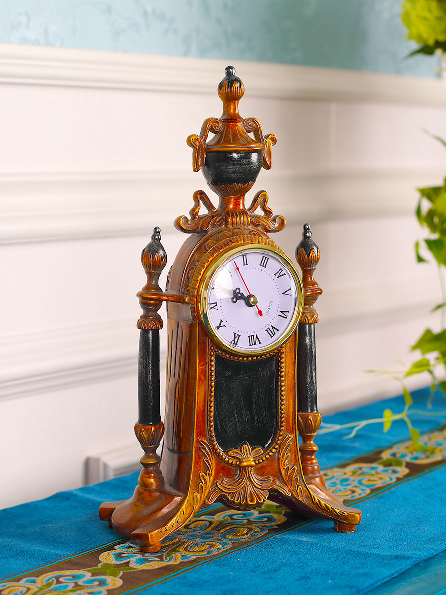 Home decoration Europe and the United States retro nostalgic home accessories Table clock Living room decoration Antique clock clock