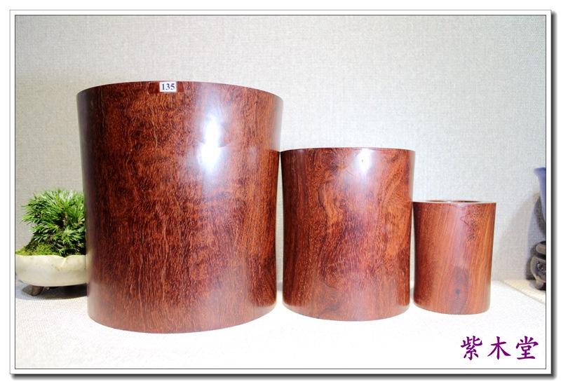 Small Leaf Purple Sandalwood Old Stock Pen Holder (135)