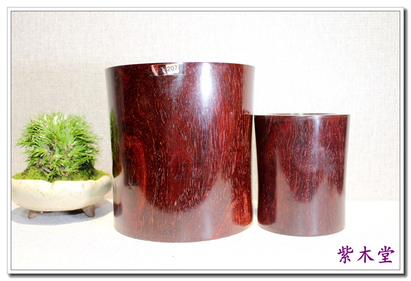 Small Leaf Purple Sandalwood Old Stock Pen Holder (207)