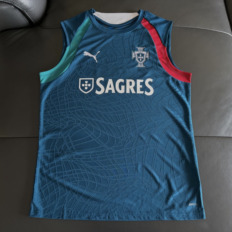 Puma Drycell Portugal National Team 26 World Cup Player Training Vest Puma Drycell Portugal National Team 26 World Cup Player Training Vest